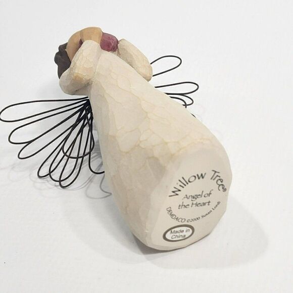 Willow Tree 5" Angel of Heart Holding Red Heart Figurine Retired Susan Lordi - Picture 6 of 8